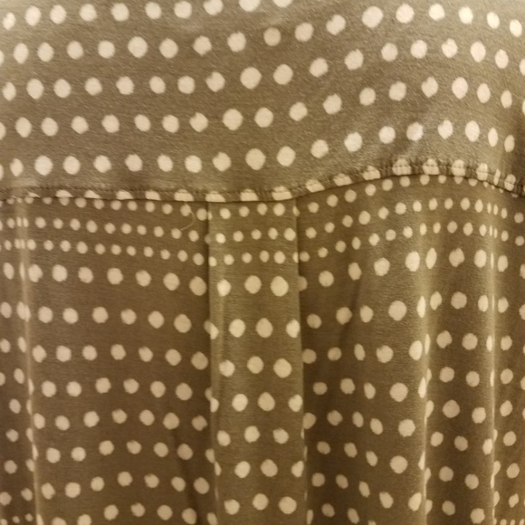 Chico's polka dot top in fatigue green & white - Picture 7 of 7